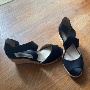 Bandolino size 8 1/2 black wedge sandals (never worn)